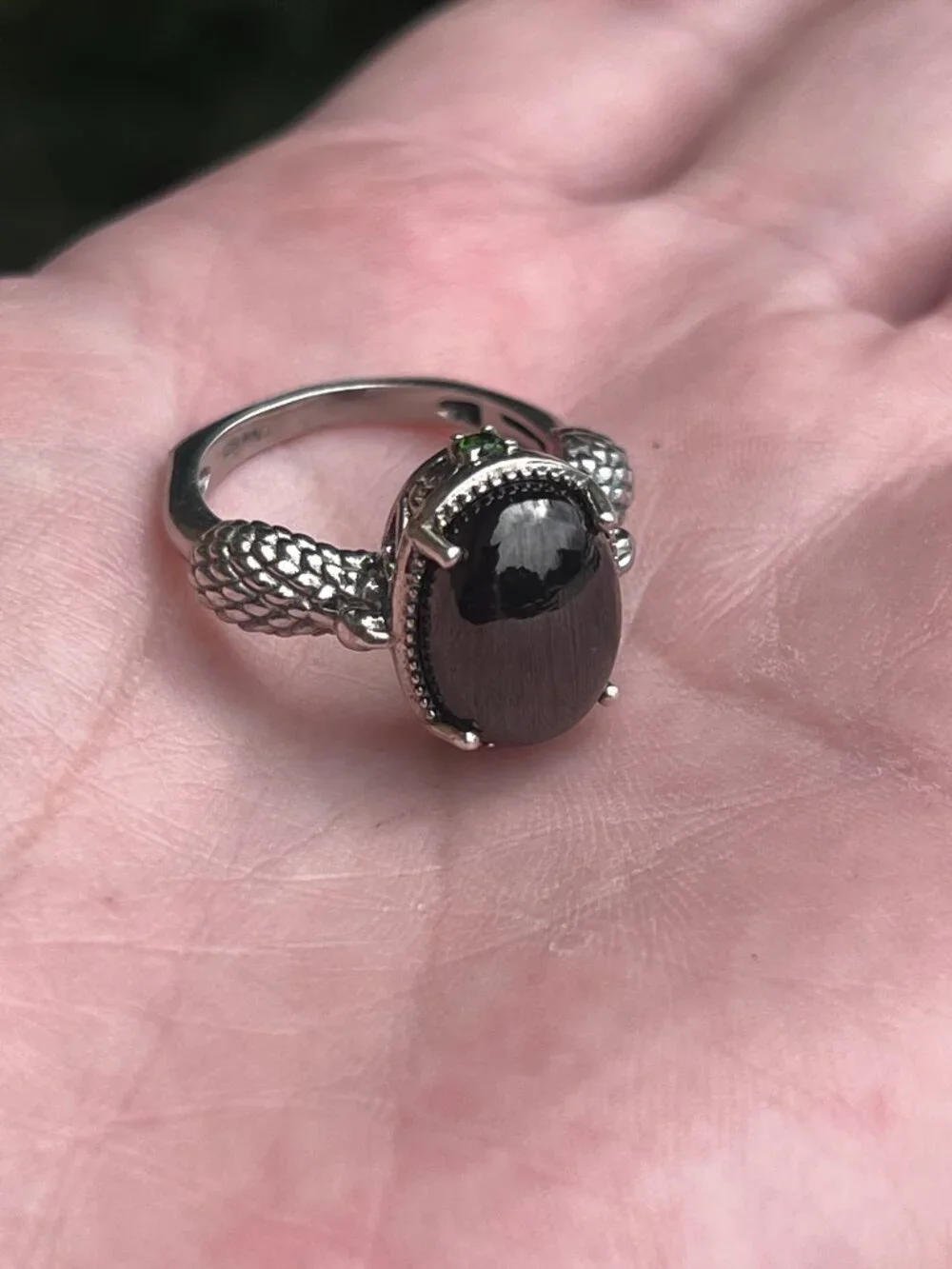 D'JOY 925 Sterling Silver Dragon Ring Black Cabochon Green Accent Stone SZ 8.25